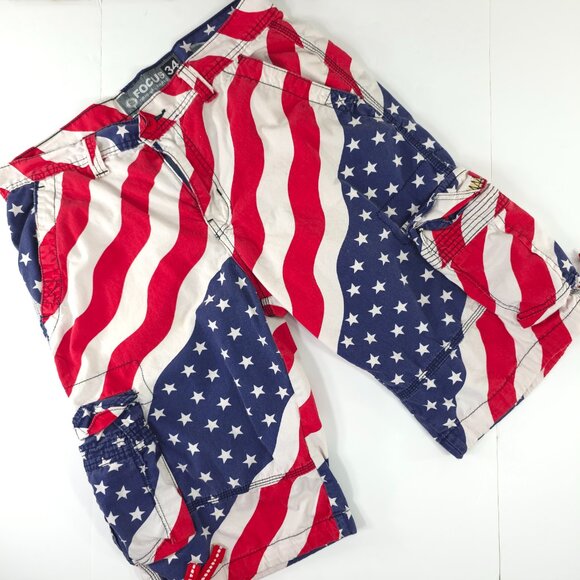 FOCUS 34 USA FLAG PRINTED CARGO SHORTS MEN'S SIZE 34 INSEAM 12.5 in ❗*FLAWS* ❗.. - Picture 1 of 9